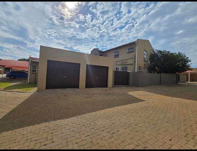 2 BEDROOM PROPERTY TO RENT IN MEYERSDAL